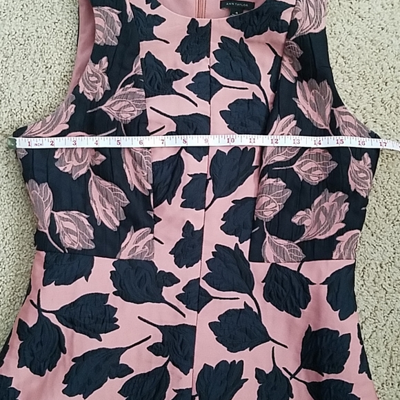 Ann Taylor Sz 4 Dusty Pink and Navy Dress - Picture 6 of 7